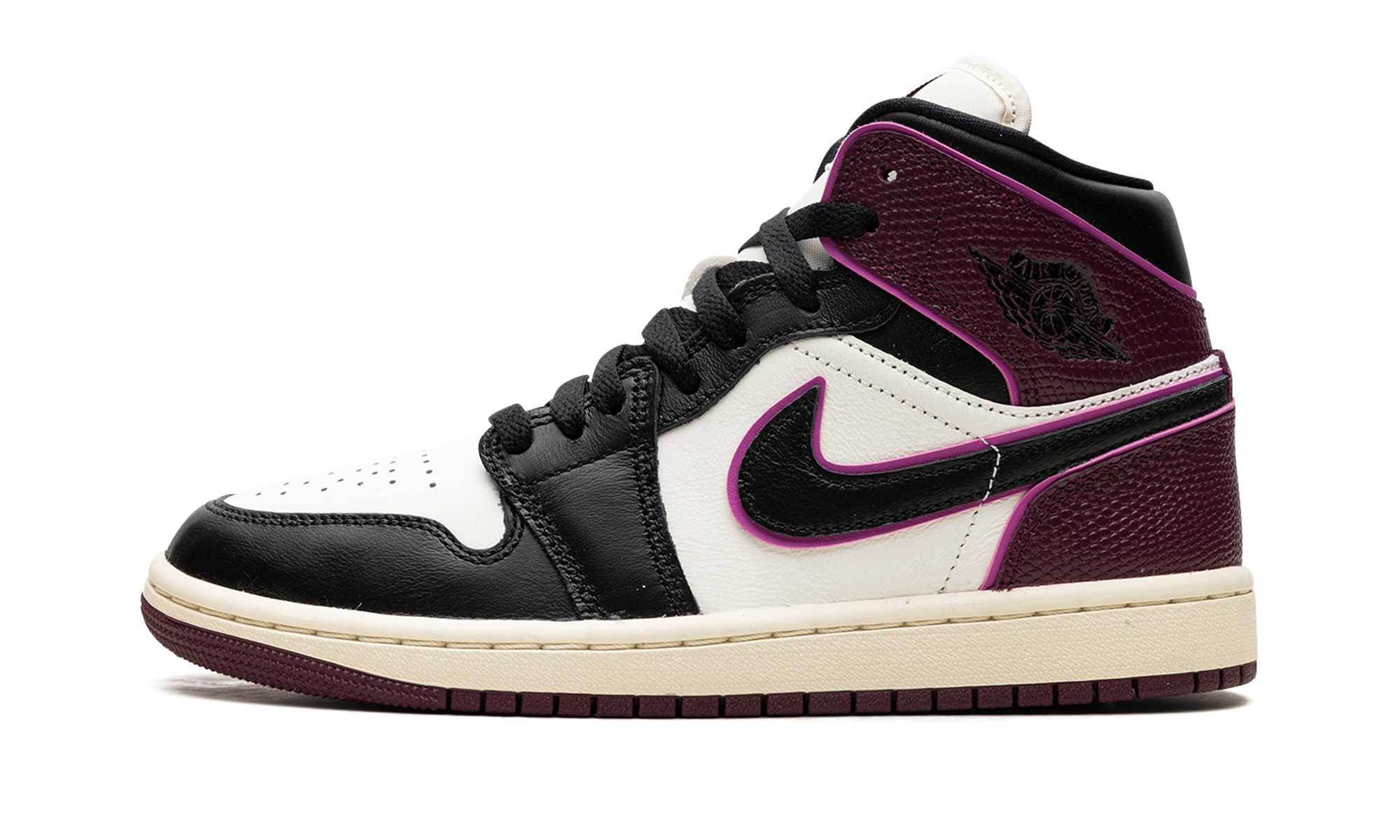 Air Jordan 1 "Bordeaux" FQ7818 101