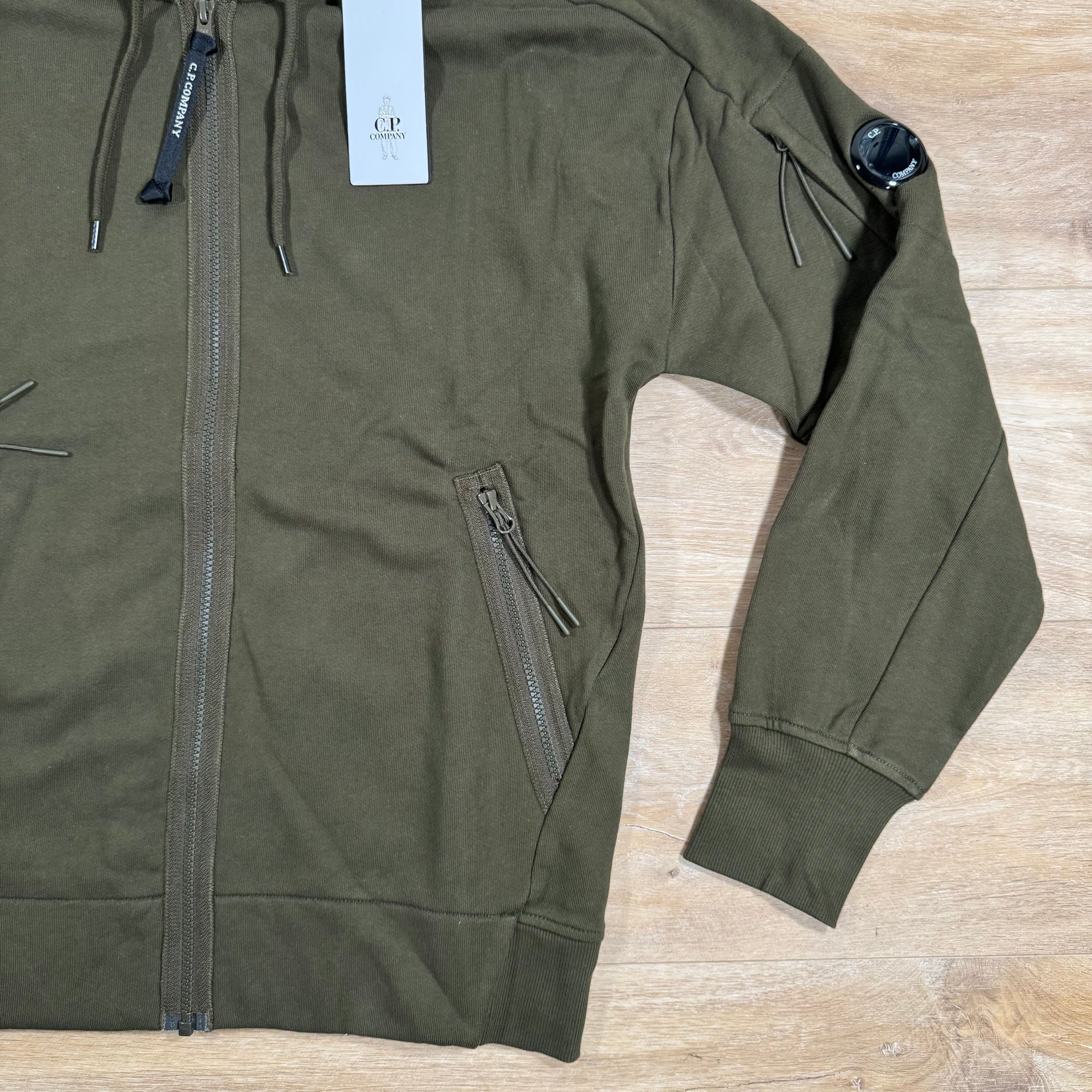 CP Company Diagonal Raised Zipped Lens Hoodie in Ivy Green