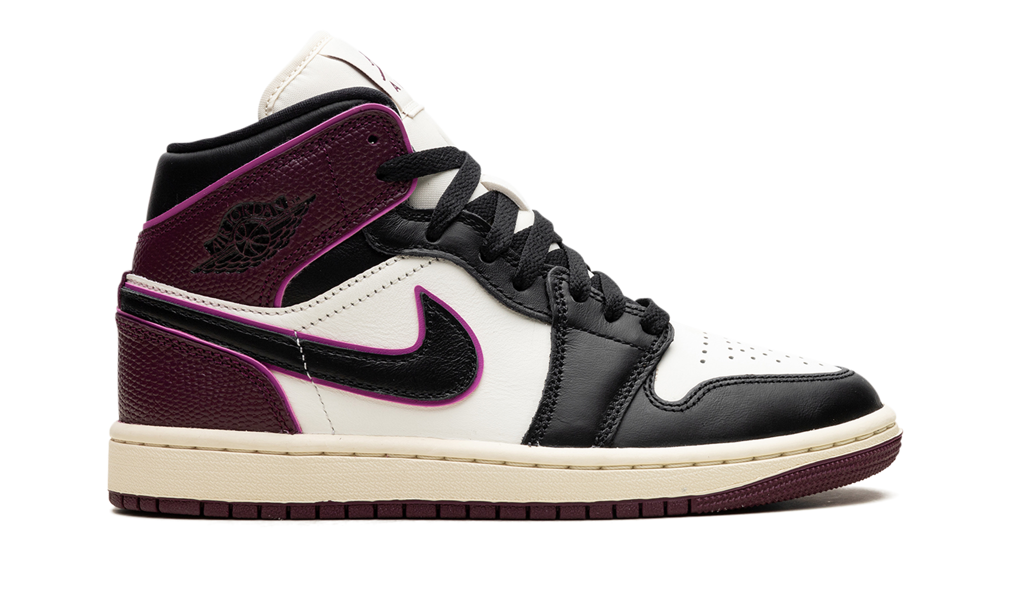 Air Jordan 1 "Bordeaux" FQ7818 101