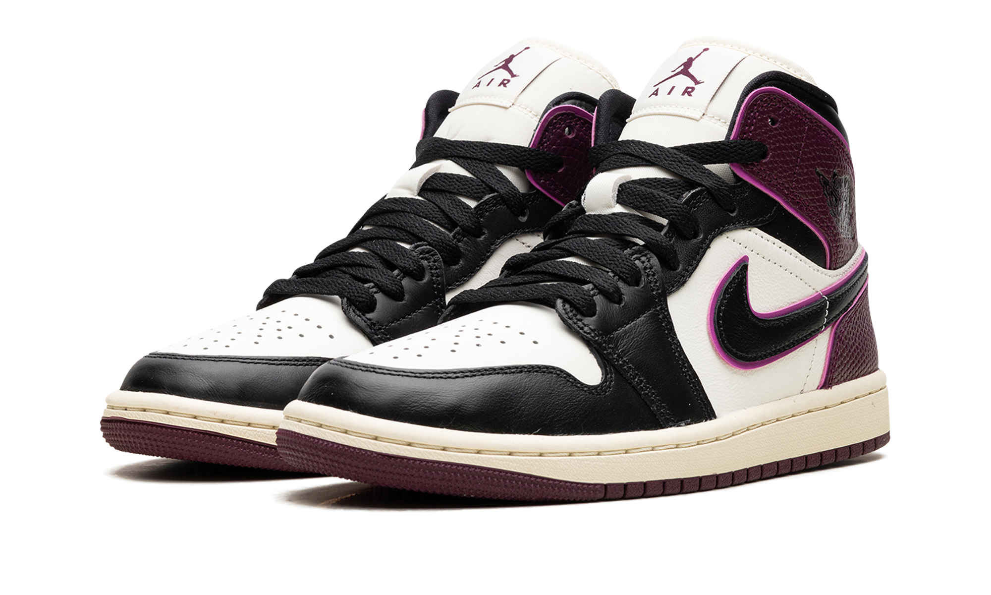 Air Jordan 1 "Bordeaux" FQ7818 101