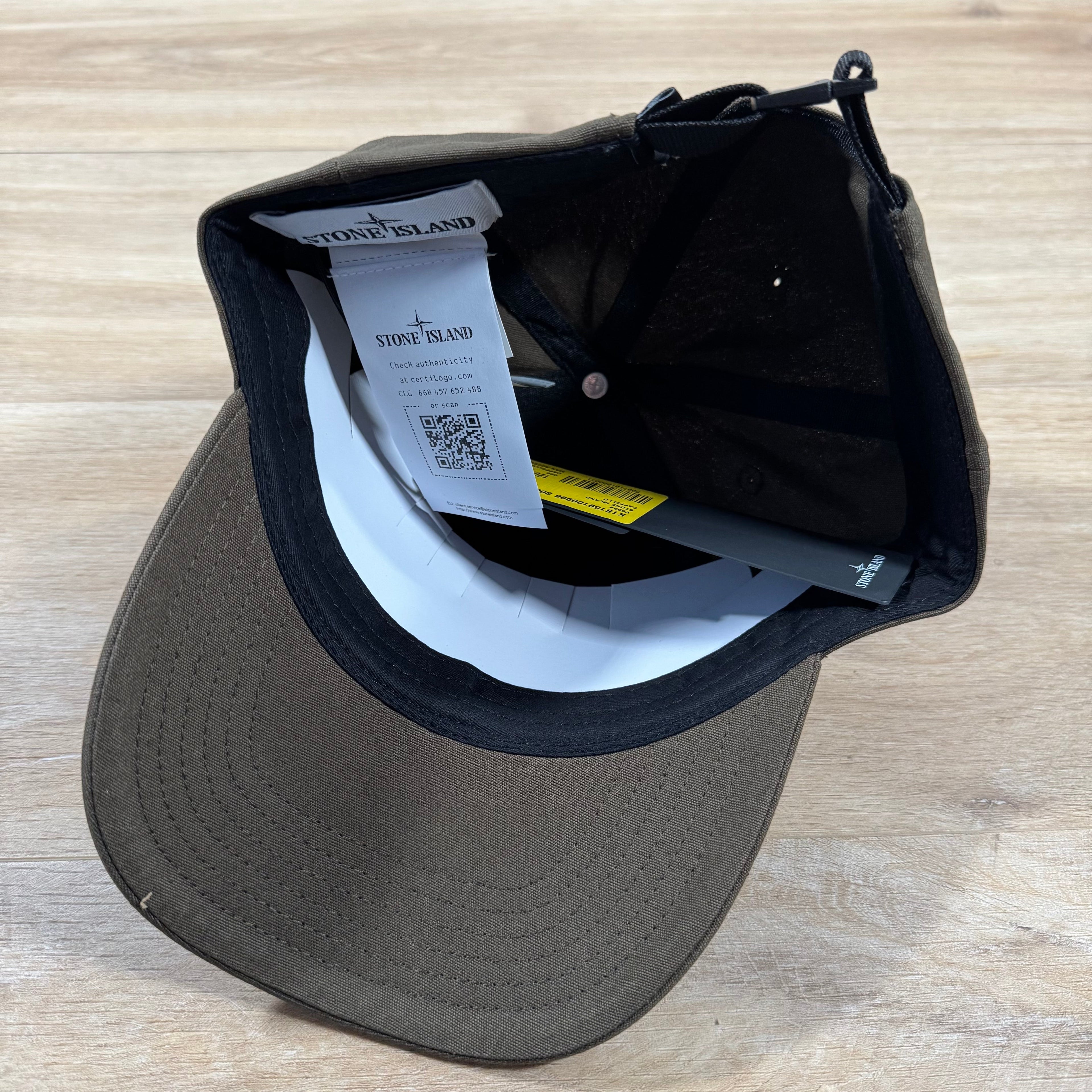 Stone Island Compass Logo Cap in Military Green