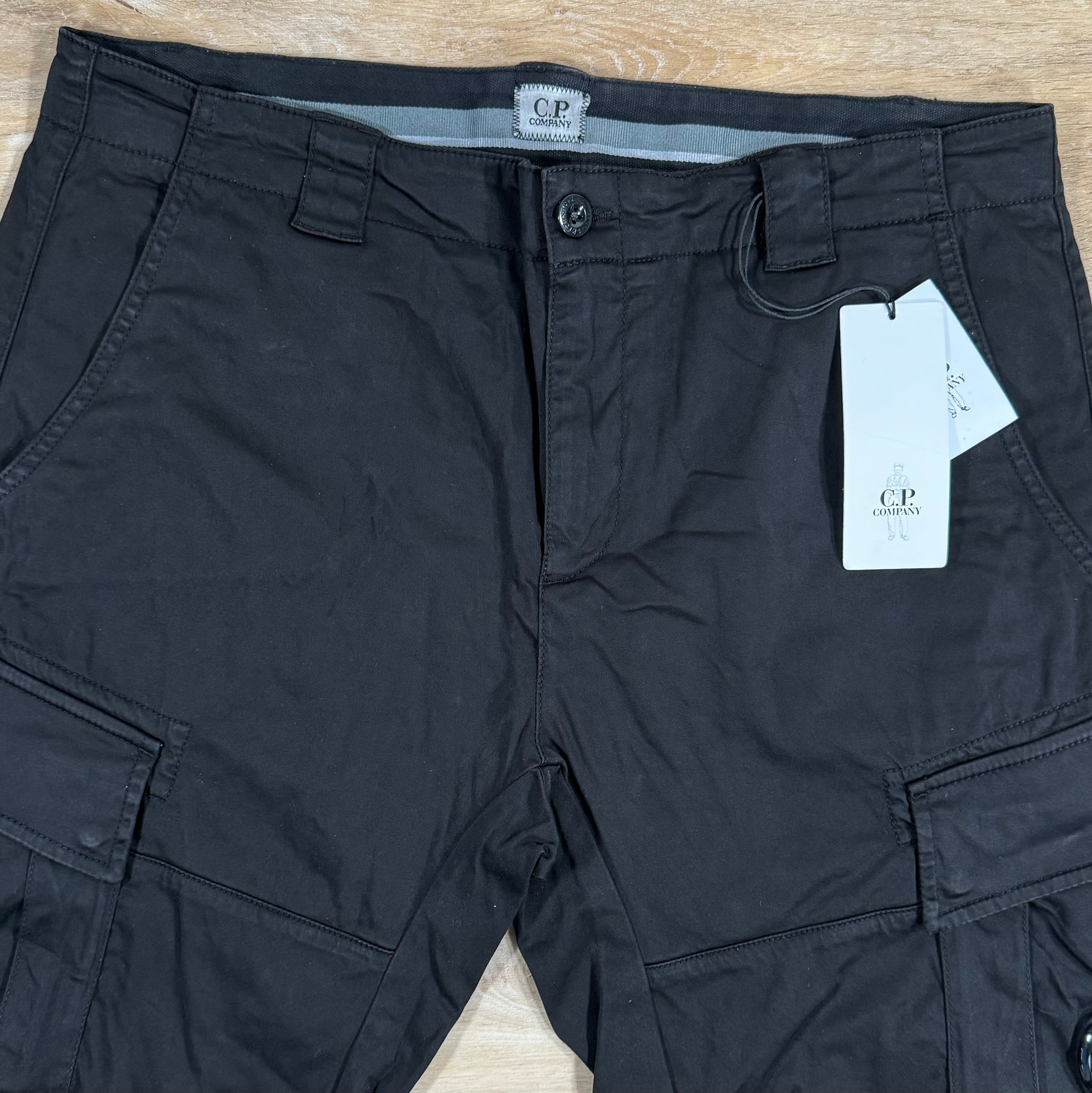 CP Company Stretch Sateen Lens Cargo Shorts in Black