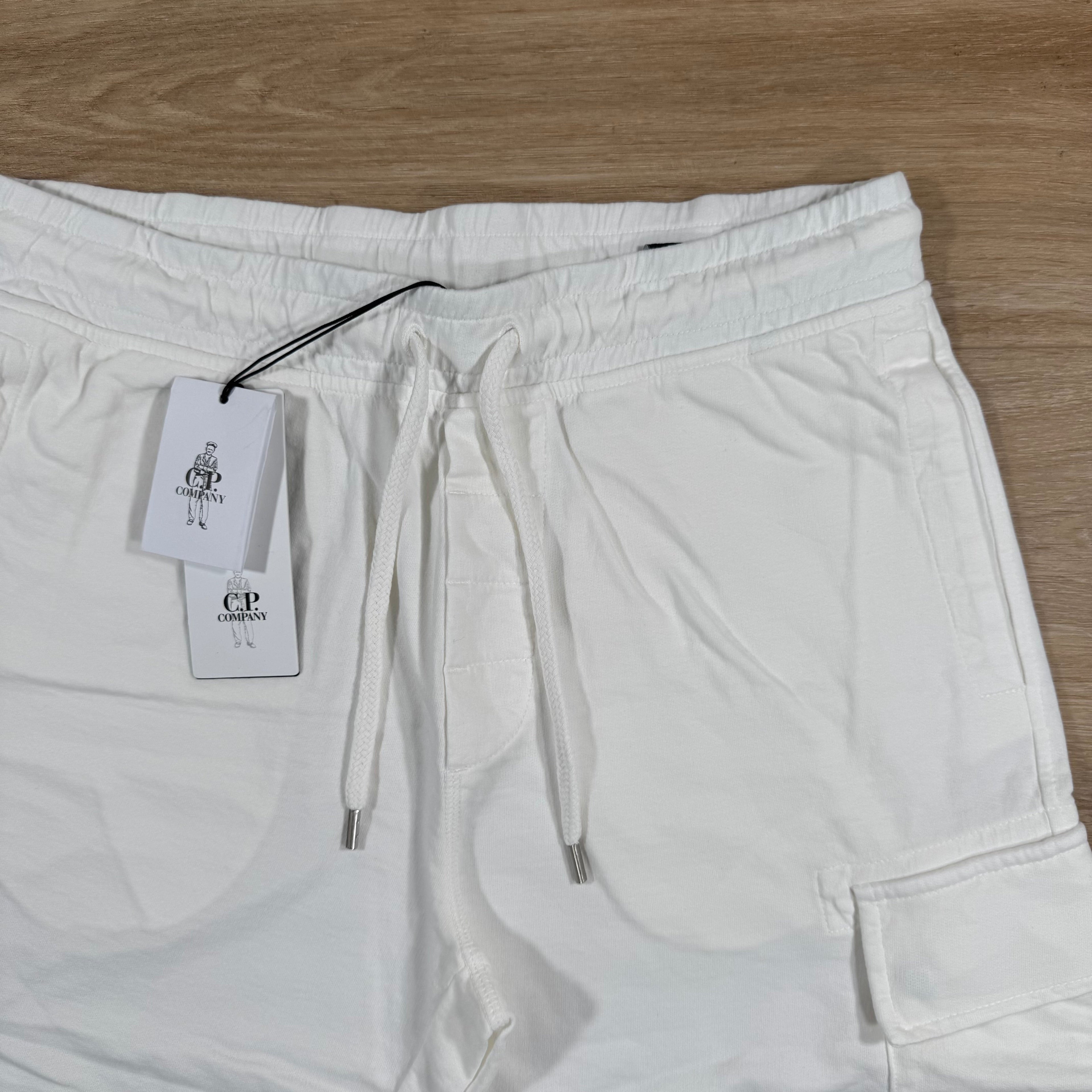 CP Company Light Fleece Cargo Lens Shorts in Gauze White