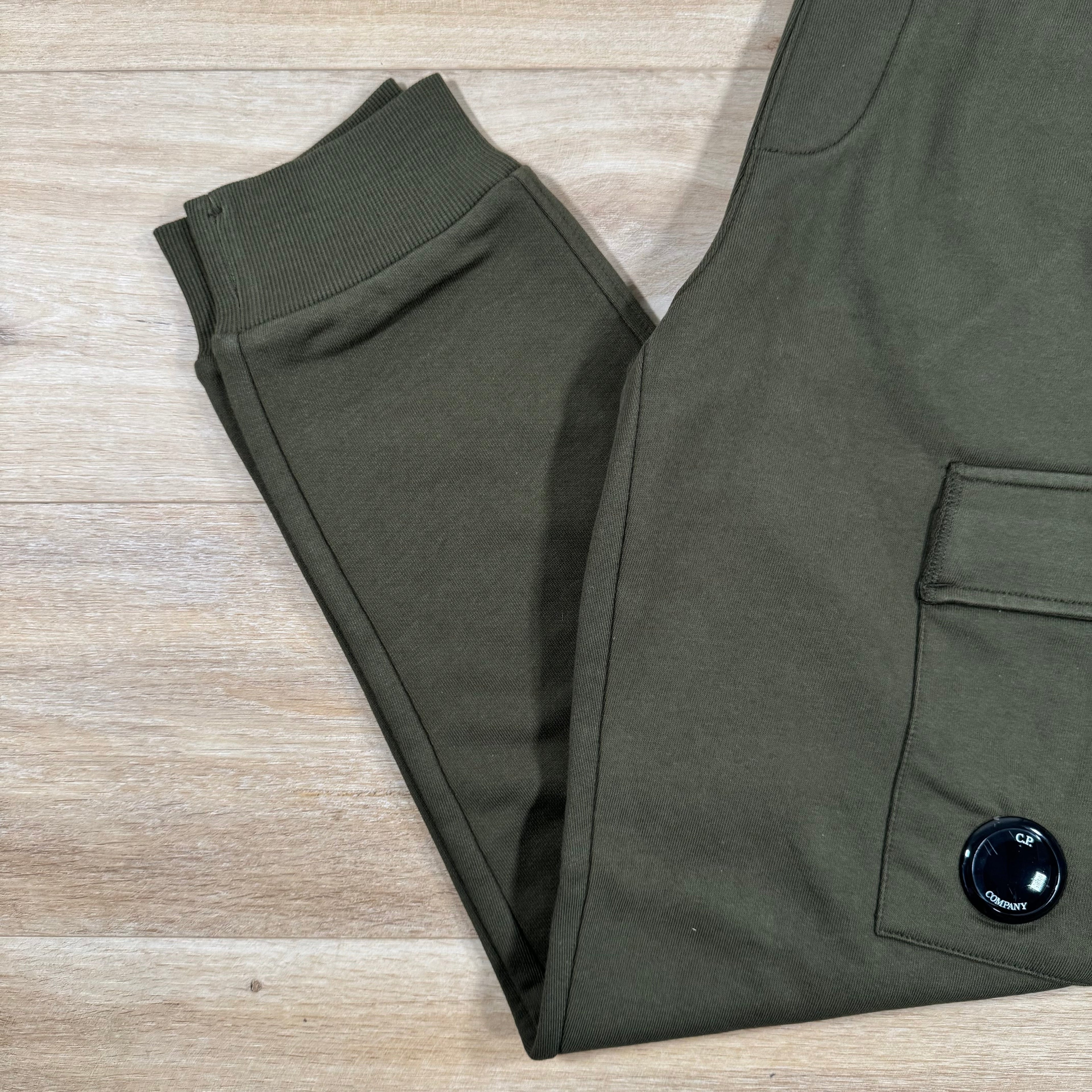 CP Company Diagonal Raised Lens Sweatpants in Ivy Green