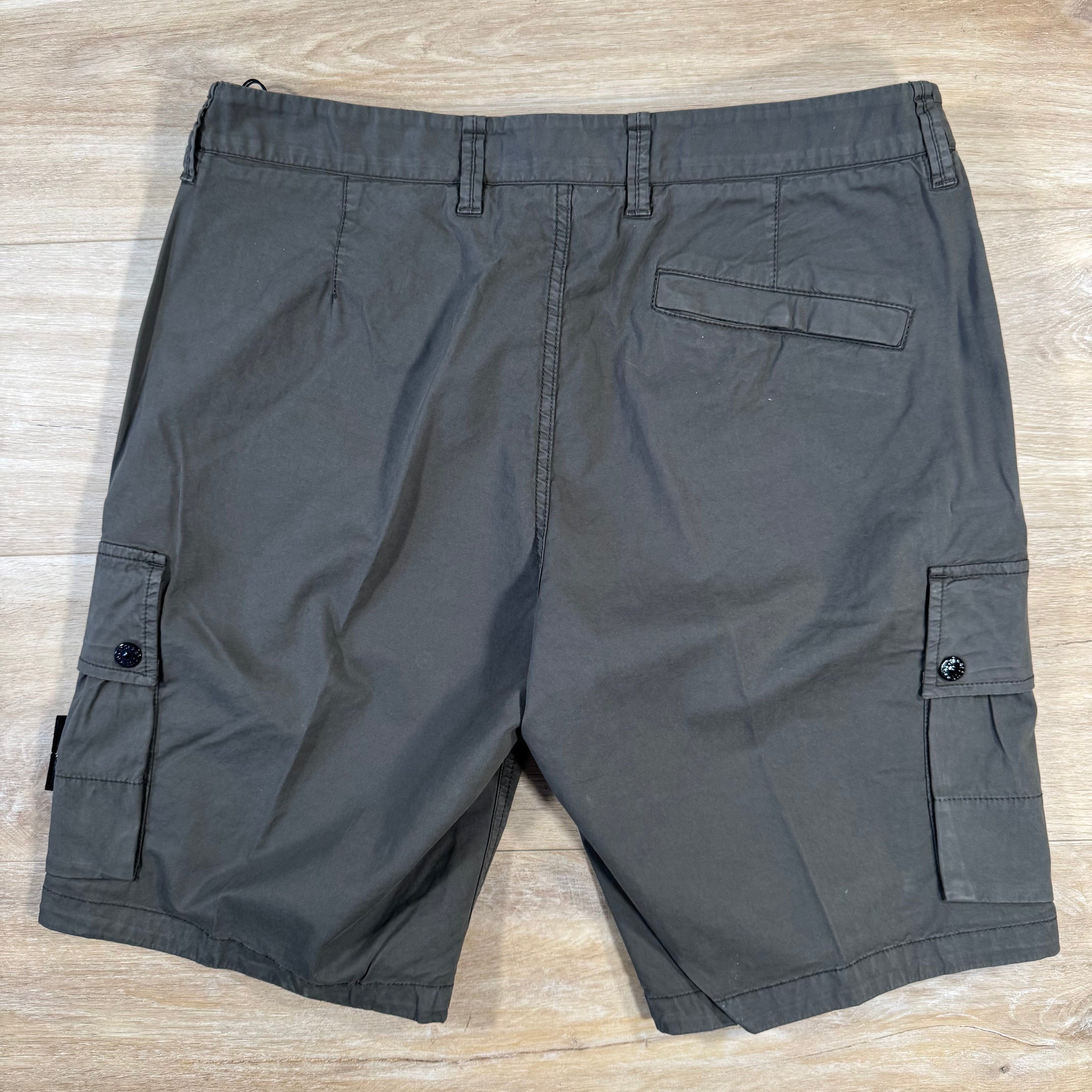 Stone Island Supima Twill Stretch-TC Cargo Bermuda Shorts in Military Green