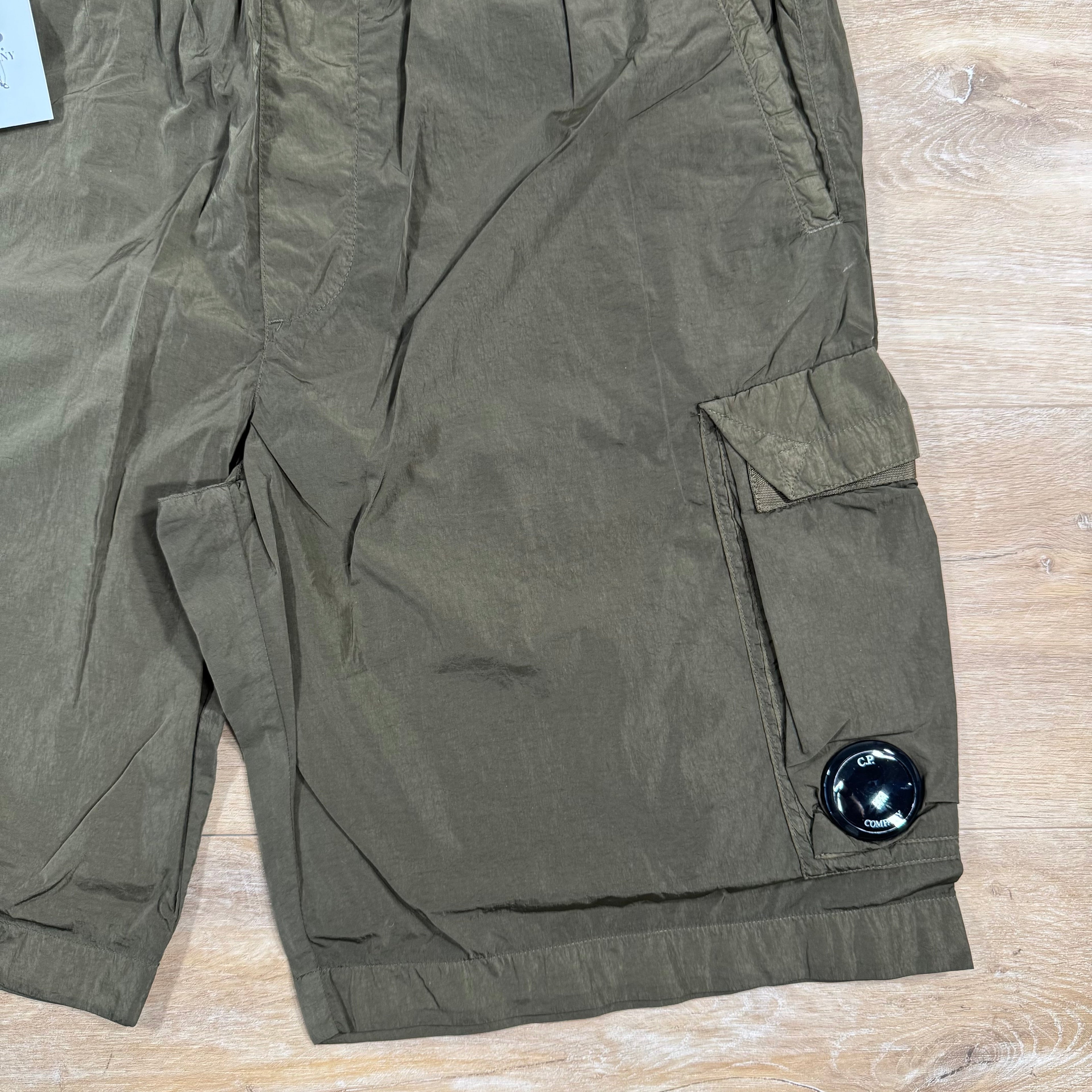 CP Company Chrome-R Cargo Shorts in Ivy Green