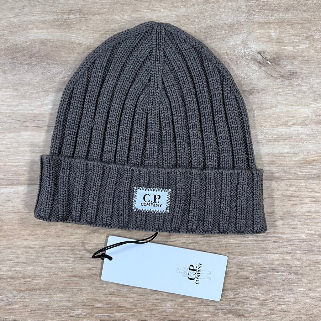 CP Company Extra Fine Merino Wool Logo Beanie in Walnut