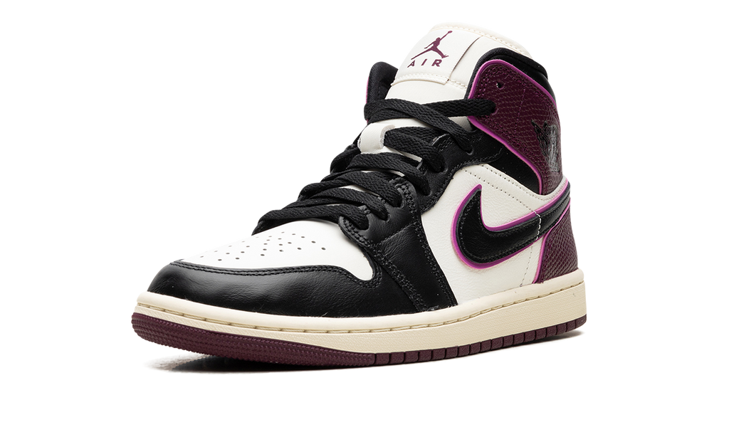 Air Jordan 1 "Bordeaux" FQ7818 101